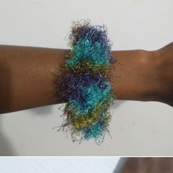 13 Scrunchies for $20! Handmade - Picture 11 of 13